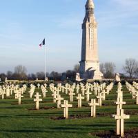 Le cimetière et la Tour lanterne